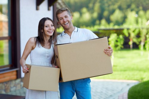 Efficient local removals van service in Nottinghill